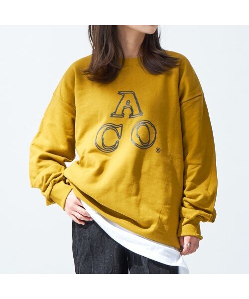 APOSTROPHE COMMA(アポストロフィコンマ)の「ACOロゴスウェットシャツ(オリーブ/チャコール)(スウェット・レディース・オリーブ・LARGE/MEDIUM)」の2枚目の写真
