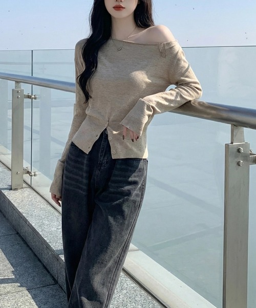 cammie(キャミー)の「コルセットデザインオフショルトップス(ニット/セーター・レディース・ベージュ/ブラック/グレー・F)」の15枚目の写真
