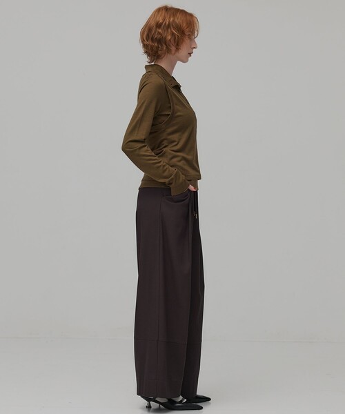 PUBLIC TOKYO（パブリックトウキョウ）の「サテンタックイージーパンツ（チノパンツ・レディース・ブラック/ブラウン・1/2）」の12枚目の写真