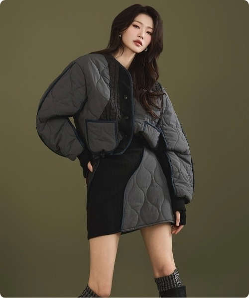 I.O.E(アイオイ)の「キルティング×ニット コンビブルゾン(ジャケット単品)(ダウンジャケット/コート・レディース・ダークグレー・FREE)」の9枚目の写真