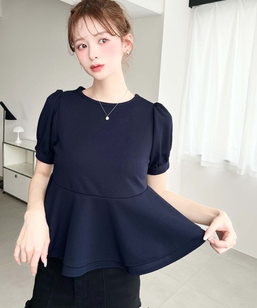 moment+（モーメントプラス）の「しわになりにくいストレッチジョーゼットパフスリーブダブルペプラムTブラウス（Tシャツ/カットソー・レディース・ネイビー/ブラック/オフホワイト・M）」の3枚目の写真