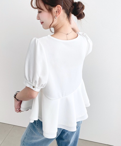 moment+（モーメントプラス）の「しわになりにくいストレッチジョーゼットパフスリーブダブルペプラムTブラウス（Tシャツ/カットソー・レディース・ネイビー/ブラック/オフホワイト・M）」の21枚目の写真