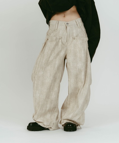 Knuth Marf(クヌースマーフ)の「【Knuth Marf】cling drape denim pants(デニムパンツ・レディース・ブラック/グレイッシュベージュ・XS/S)」の13枚目の写真