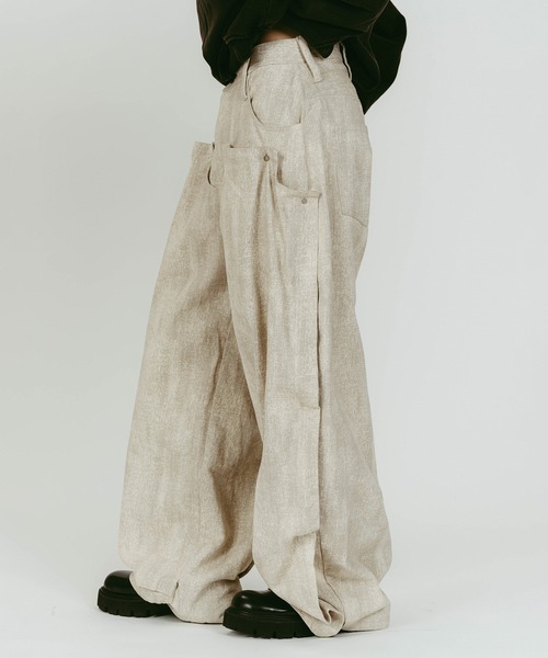 Knuth Marf(クヌースマーフ)の「【Knuth Marf】cling drape denim pants(デニムパンツ・レディース・ブラック/グレイッシュベージュ・XS/S)」の14枚目の写真