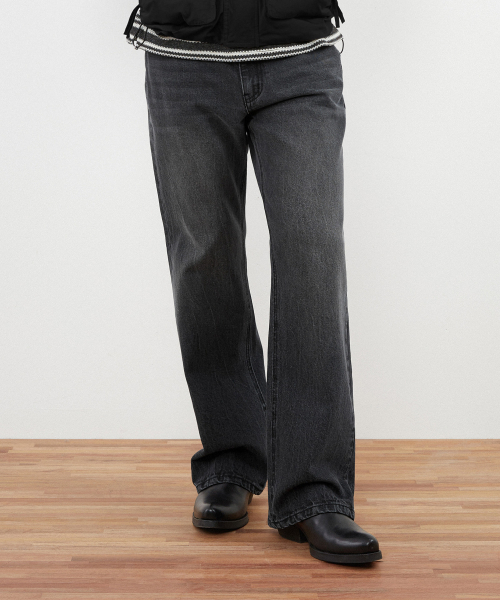 KIIMUIR(キミュア)の「セミフレアデニムパンツ_ブラック(デニムパンツ・レディース・その他・MEDIUM/LARGE)」の1枚目の写真