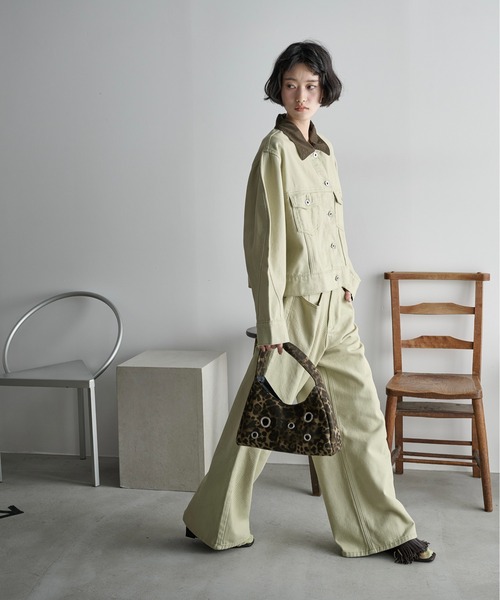 THE YOn（ザヨン）の「カーブスリーブクロップドジャケット　デニム/ツイル（デニムジャケット・レディース・セージグリーン/ライトブルー/グレイッシュベージュ/ブラック・FREE）」の15枚目の写真