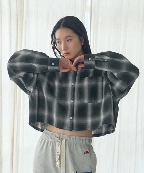 FREAK'S STORE(フリークスストア)の「オンブレ チェックシャツ/ショート丈チェックシャツ(シャツ/ブラウス・レディース・ブルー/ブラック・SMALL/MEDIUM)」の9枚目の写真