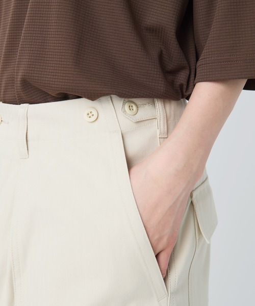 Snow Peak(スノーピーク)の「Snow Peak / TAKIBI Herringbone Pants ヘリンボーンパンツ(チノパンツ・メンズ・ホワイト/ブラック/アーミー・XL/L/M/S)」の9枚目の写真
