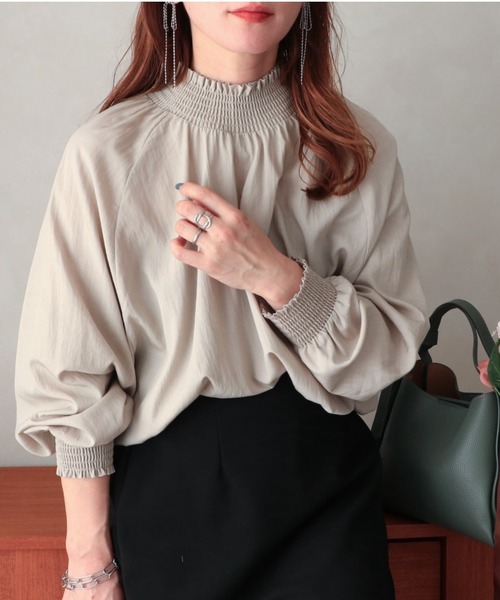 zena（ジェナ）の「シャーリングギャザードルマンシャツ（シャツ/ブラウス・レディース・ブラック/グレー系その他・FREE）」の19枚目の写真
