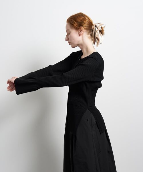 LANVIN en Bleu（ランバンオンブルー）の「リブカフスカーディガン（ニット/セーター・レディース・グレー/ブラック/イエロー・38）」の22枚目の写真