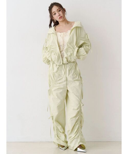 CALNAMUR（カルナムール）の「ギャザーボリュームブルゾン（ブルゾン・レディース・アイボリー/グリーン・FREE）」の14枚目の写真