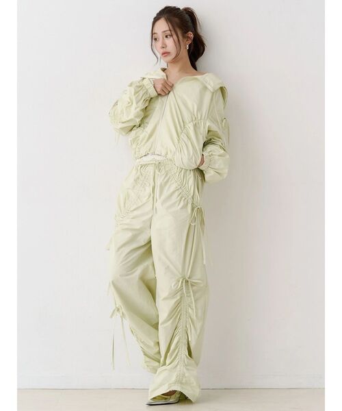 CALNAMUR（カルナムール）の「ギャザーボリュームブルゾン（ブルゾン・レディース・アイボリー/グリーン・FREE）」の16枚目の写真