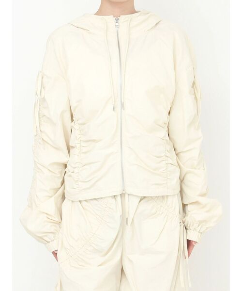 CALNAMUR（カルナムール）の「ギャザーボリュームブルゾン（ブルゾン・レディース・アイボリー/グリーン・FREE）」の19枚目の写真