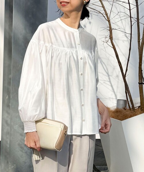 MICO COULIER（ミコクリエ）の「シルキーローンブラウス（シャツ/ブラウス・レディース・イエロー/ラベンダー/オフホワイト・38）」の8枚目の写真