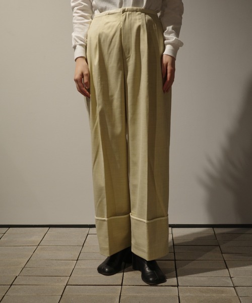 MANOF（マノフ）の「MANOF SKIRT LAYERED WIDE PANTS（その他パンツ・レディース・ベージュ/ブラック・SMALL/MEDIUM）」の4枚目の写真