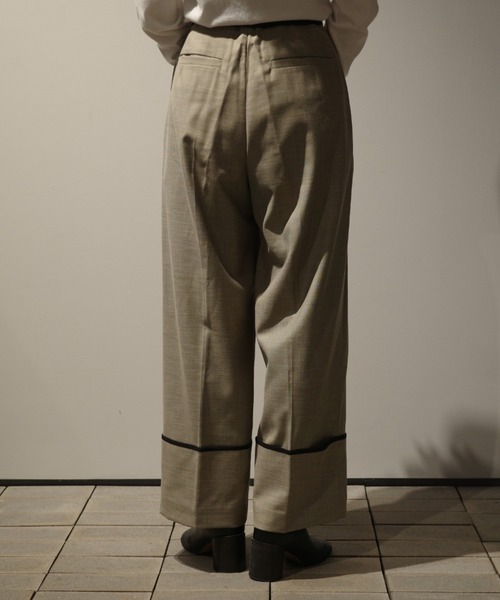 MANOF（マノフ）の「MANOF SKIRT LAYERED WIDE PANTS（その他パンツ・レディース・ベージュ/ブラック・SMALL/MEDIUM）」の8枚目の写真