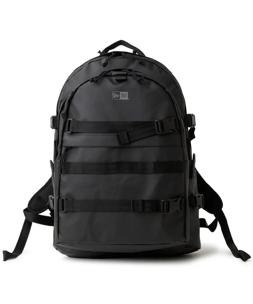 NEW ERA(ニューエラ)の「NEW ERA/ニューエラ バックパック キャリアパック 35L シンセティックレザー ブラック 14750920(バックパック/リュック・メンズ・ブラック・FREE)」の2枚目の写真