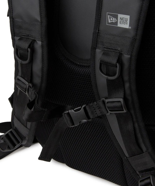 NEW ERA(ニューエラ)の「NEW ERA/ニューエラ バックパック キャリアパック 35L シンセティックレザー ブラック 14750920(バックパック/リュック・メンズ・ブラック・FREE)」の10枚目の写真