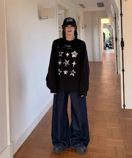 Ritzy(リッツィー)の「スタープリントオーバーサイズ Tシャツ(Tシャツ/カットソー・レディース・ブラック・L/M)」の2枚目の写真