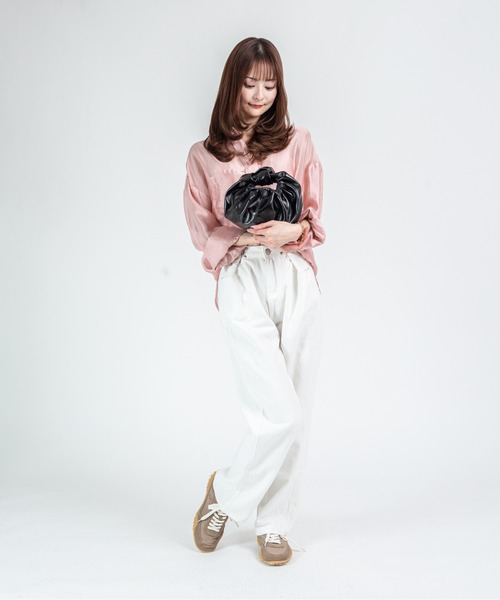 HELOYSE（エロイーズ）の「【HELOYSE/エロイーズ】ハンドバッグ　ショルダーバッグ　croissant shoulder leather mini（ショルダーバッグ・レディース・シルバー/ブラック・FREE）」の12枚目の写真