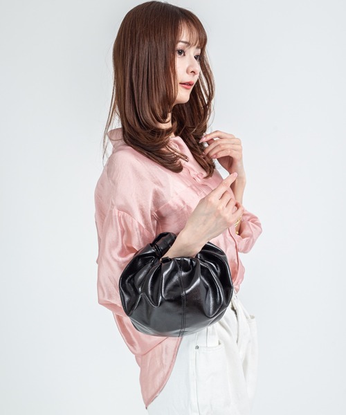 HELOYSE（エロイーズ）の「【HELOYSE/エロイーズ】ハンドバッグ　ショルダーバッグ　croissant shoulder leather mini（ショルダーバッグ・レディース・シルバー/ブラック・FREE）」の14枚目の写真
