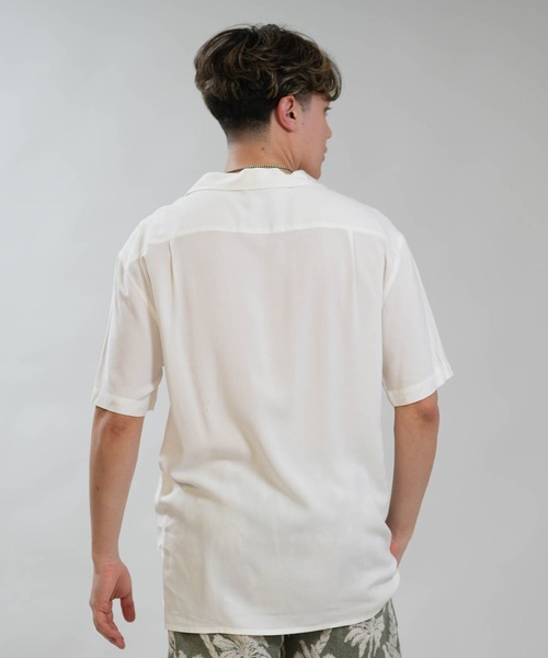 RVCA(ルーカ)の「RVCA/ルーカ メンズ 半袖シャツ IRON ON SH BG041121(シャツ/ブラウス・メンズ・ブラック×ホワイト/ホワイト・M/L)」の4枚目の写真