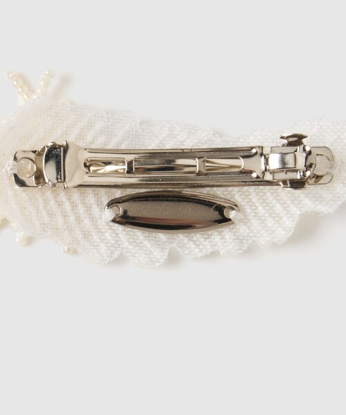 tanakadaisuke（タナカダイスケ）の「【tanakadaisuke/タナカダイスケ】feather beads barrette Right/フェザービーズバレッタ(右側)（バレッタ/ヘアクリップ・レディース・ホワイト・FREE）」の8枚目の写真