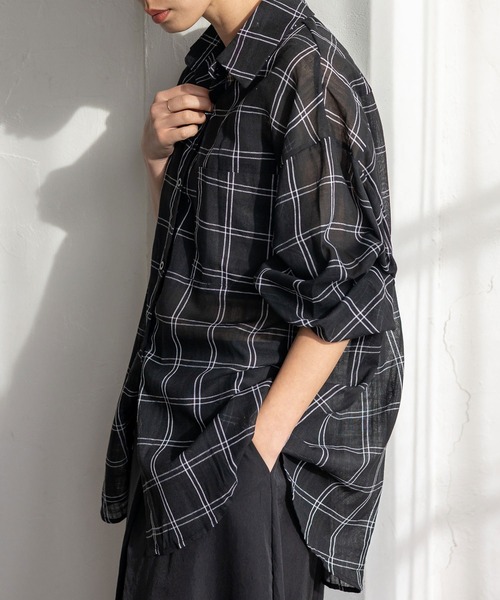 VitaFelice(ヴィータフェリーチェ)の「チェック柄シアールーズシャツ オーバーサイズ(シャツ/ブラウス・レディース・ホワイト/ブラック・FREE)」の14枚目の写真