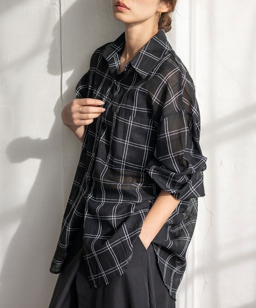 VitaFelice(ヴィータフェリーチェ)の「チェック柄シアールーズシャツ オーバーサイズ(シャツ/ブラウス・レディース・ホワイト/ブラック・FREE)」の12枚目の写真