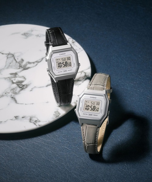 CASIO(カシオ)の「CASIO CLASSIC / LA680WEL-1JF(デジタル腕時計・レディース・ブラック×シルバー・FREE)」の3枚目の写真