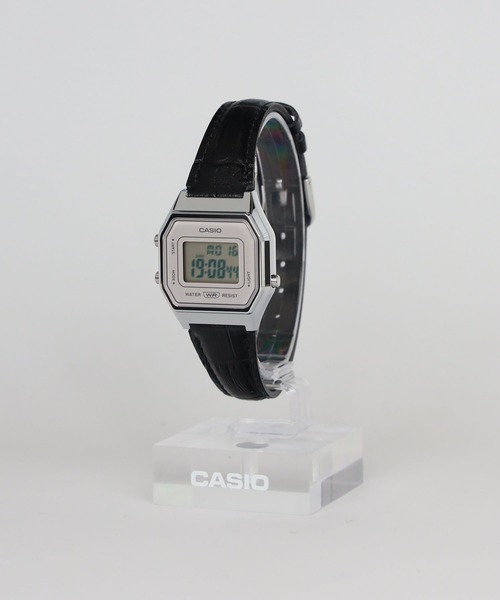CASIO(カシオ)の「CASIO CLASSIC / LA680WEL-1JF(デジタル腕時計・レディース・ブラック×シルバー・FREE)」の4枚目の写真