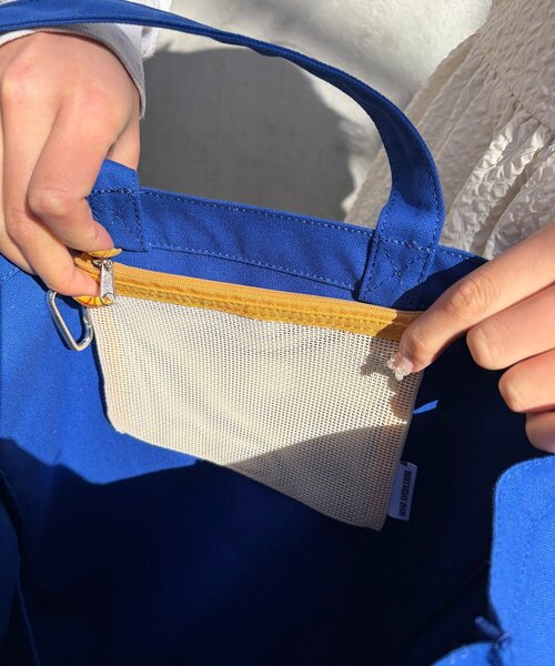 BIRTHDAY BAR（バースデイバー）の「キャンバスロゴスクエアトートバッグ（トートバッグ・レディース・オレンジ/ピンク/ブルー/ブラック・0）」の10枚目の写真