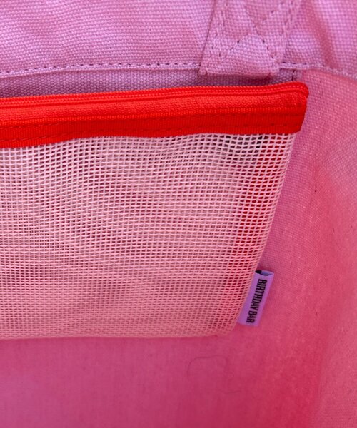 BIRTHDAY BAR（バースデイバー）の「キャンバスロゴスクエアトートバッグ（トートバッグ・レディース・オレンジ/ピンク/ブルー/ブラック・0）」の19枚目の写真