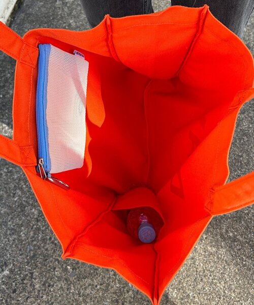 BIRTHDAY BAR（バースデイバー）の「キャンバスロゴスクエアトートバッグ（トートバッグ・レディース・オレンジ/ピンク/ブルー/ブラック・0）」の14枚目の写真