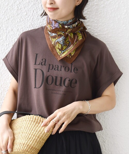 SHIPS(シップス)の「メルティ コットン プリント ロゴ ショート スリーブ Tシャツ(Tシャツ/カットソー・レディース・ダークグレー/ホワイト/ホワイト系/ストーン/ブラウン/チャコールグレー/ブラウン系/ライトホワイト・ONE SIZE)」の7枚目の写真