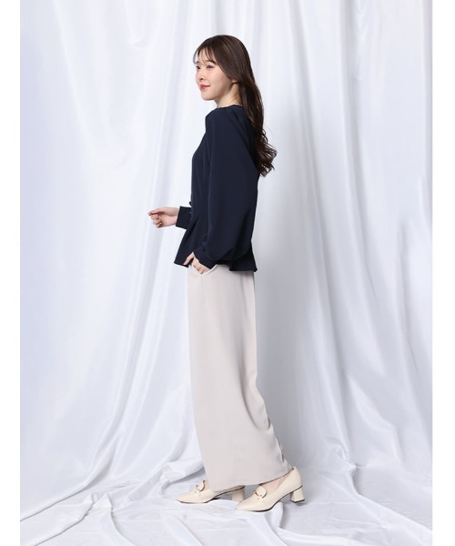 fifth(フィフス)の「ペプラムデザインボリュームスリーブブラウス(シャツ/ブラウス・レディース・ベージュ/ネイビー・M)」の17枚目の写真