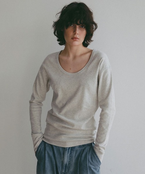 ETRE TOKYO(エトレトウキョウ)の「オーガニックコットンUネックロンTee(Tシャツ/カットソー・レディース・グレー/ブラック/ホワイト・FREE)」の3枚目の写真