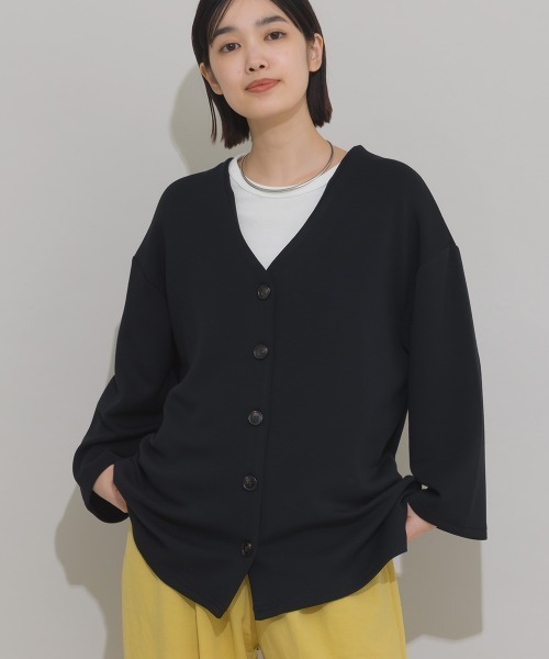 OMNES（オムネス）の「ソフトポンチノーカラー長袖カーディガン UVカット花粉ガード付（カーディガン/ボレロ・レディース・ライトグレー/ベージュ/ライトピンク/ブラック・FREE）」の2枚目の写真