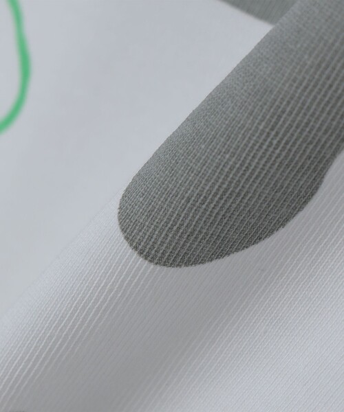 City Ambient Products（シティアンビエントプロダクツ）の「【City Ambient Products別注】黒田 愛里: アート Tシャツ（Tシャツ/カットソー・メンズ・ライトホワイト/ホワイト・MEDIUM/LARGE/X-LARGE）」の6枚目の写真