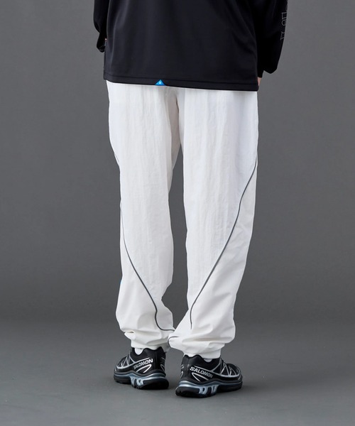 Liberaiders(リベレイダース)の「Liberaiders/リベレイダース LR NYLON PANTS ブランドロゴ イージーナイロンパンツ 秋 秋服 2026年秋冬(スウェットパンツ・メンズ・ネイビー/ブラック/ホワイト・L/XL/M/S)」の6枚目の写真