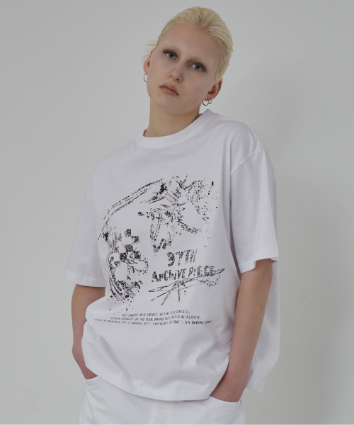 DEARMYDEER(ディアマイディア)の「プラントグラフィックTシャツ(ホワイト)(Tシャツ/カットソー・レディース・その他・FREE)」の3枚目の写真
