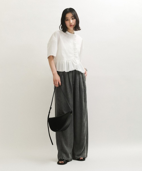 ADAM ET ROPE'(アダムエロペ)の「【サステナブル】・【定番】フリルブラウス(シャツ/ブラウス・レディース・ブラック/サックスブルー/ホワイト・FREE)」の17枚目の写真
