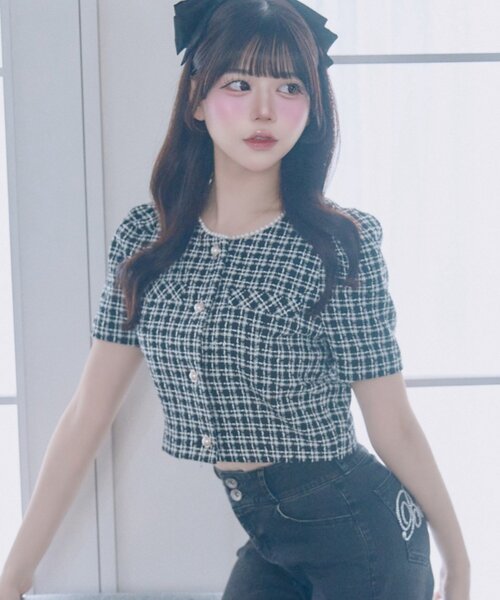 Belle Charme(ベルシャルム)の「【Belle Charme】Pearl Neck Tweed Jacket(その他アウター・レディース・オフホワイト/ピンク/ブラック・FREE)」の3枚目の写真