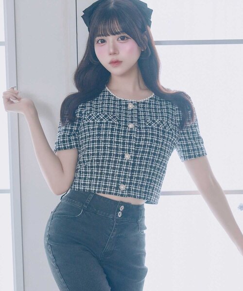 Belle Charme(ベルシャルム)の「【Belle Charme】Pearl Neck Tweed Jacket(その他アウター・レディース・オフホワイト/ピンク/ブラック・FREE)」の5枚目の写真