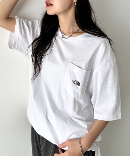 THE NORTH FACE(ザノースフェイス)の「THE NORTH FACE(ザ・ノースフェイス)/ワンポイントロゴプリント クルーネック 半袖 コットン Tシャツ ポケT/M'S ESSENCE S/S R/TEE(Tシャツ/カットソー・レディース・ブラック/ライトベージュ/ミント/ホワイト・M/L/XL/XXL)」の1枚目の写真