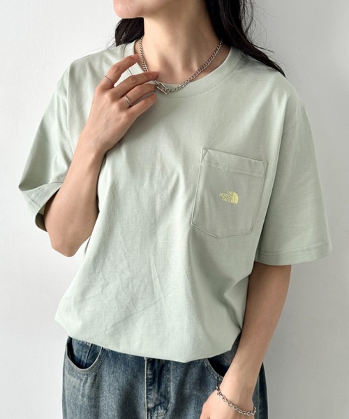 THE NORTH FACE(ザノースフェイス)の「THE NORTH FACE(ザ・ノースフェイス)/ワンポイントロゴプリント クルーネック 半袖 コットン Tシャツ ポケT/M'S ESSENCE S/S R/TEE(Tシャツ/カットソー・レディース・ブラック/ライトベージュ/ミント/ホワイト・M/L/XL/XXL)」の4枚目の写真