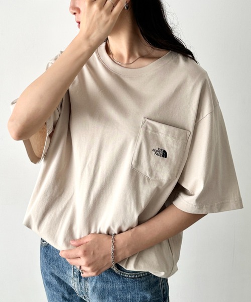 THE NORTH FACE(ザノースフェイス)の「THE NORTH FACE(ザ・ノースフェイス)/ワンポイントロゴプリント クルーネック 半袖 コットン Tシャツ ポケT/M'S ESSENCE S/S R/TEE(Tシャツ/カットソー・レディース・ブラック/ライトベージュ/ミント/ホワイト・M/L/XL/XXL)」の14枚目の写真