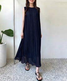 シアープリーツワンピース