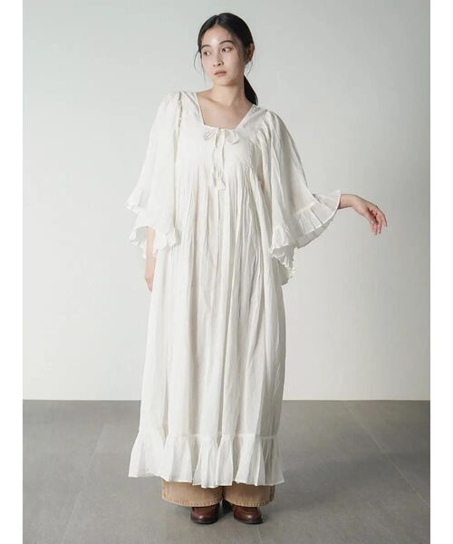FIKA.(フィーカ)の「2way hem frill cotton onepiece(ワンピース・レディース・オフホワイト/レッド・MEDIUM)」の1枚目の写真