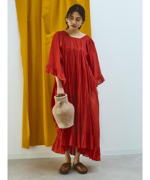 FIKA.(フィーカ)の「2way hem frill cotton onepiece(ワンピース・レディース・オフホワイト/レッド・MEDIUM)」の3枚目の写真
